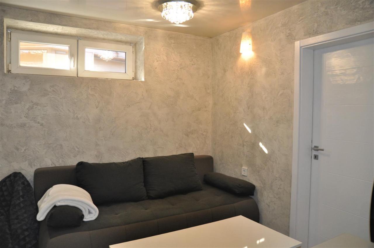 Ema Artistic House Hotel Pleven ภายนอก รูปภาพ