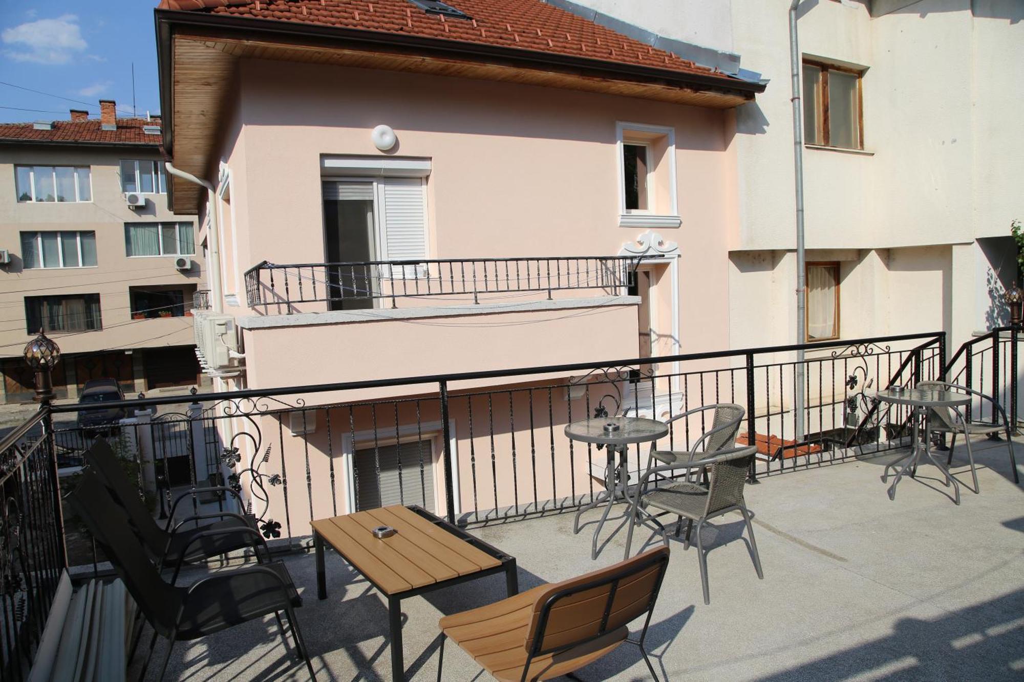 Ema Artistic House Hotel Pleven ภายนอก รูปภาพ